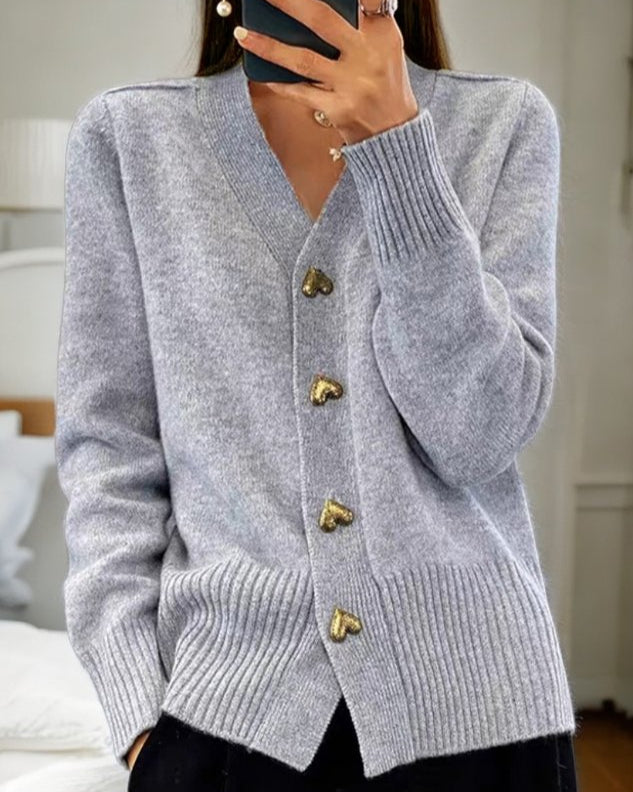 Elina - Cardigan élégant avec boutons en forme de cœur